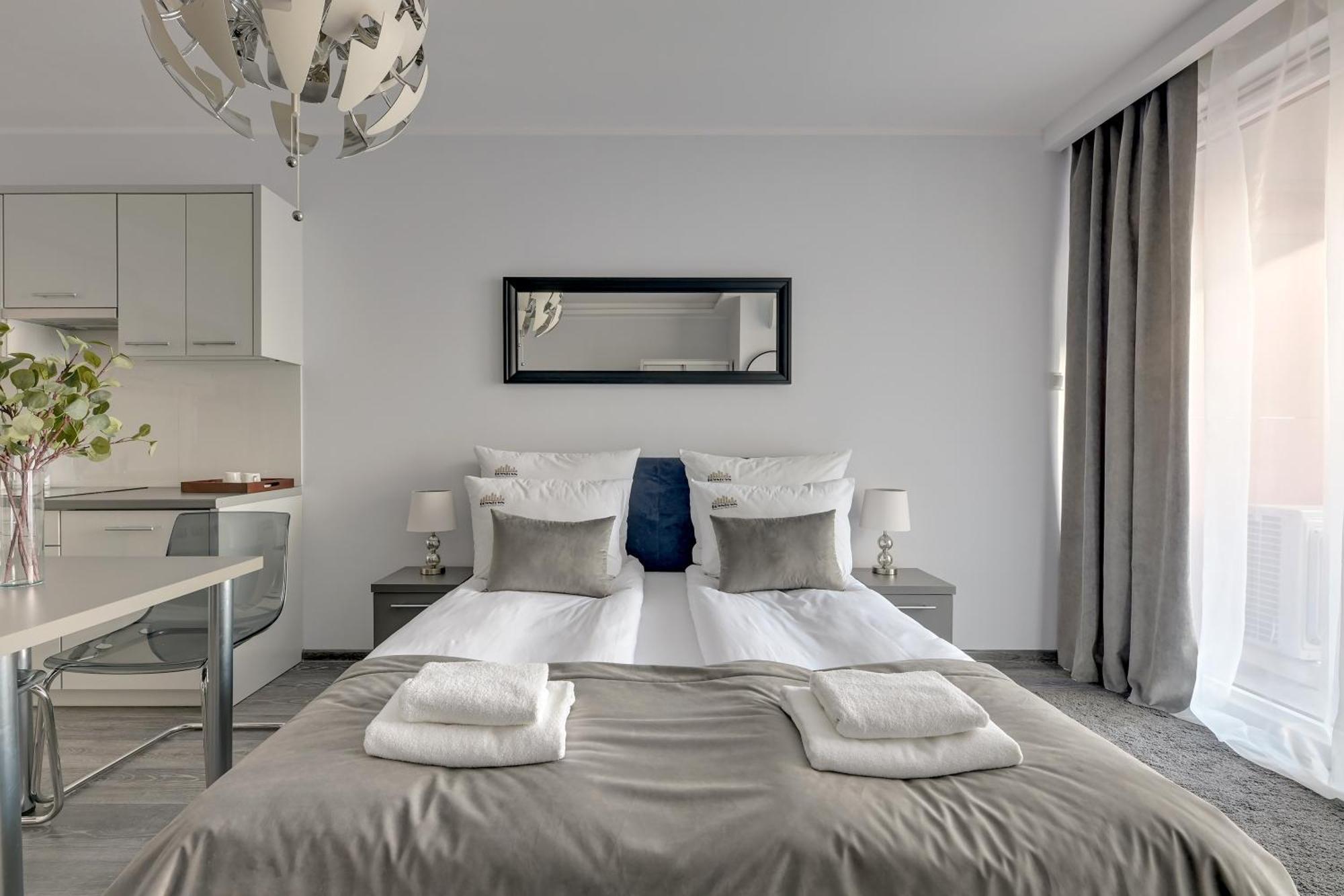 Scala City Center By Downtown Apartments Gdansk Room photo